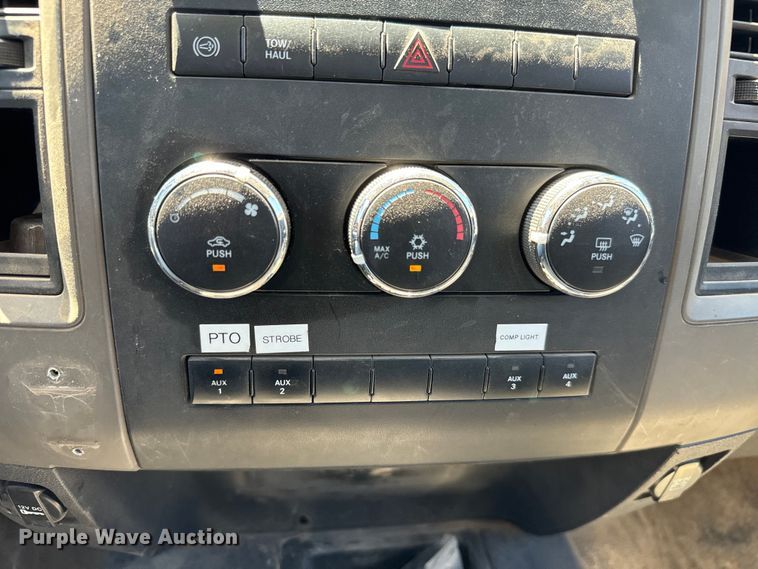 image for item NL9929 2012 Dodge Ram 5500HD bucket truck