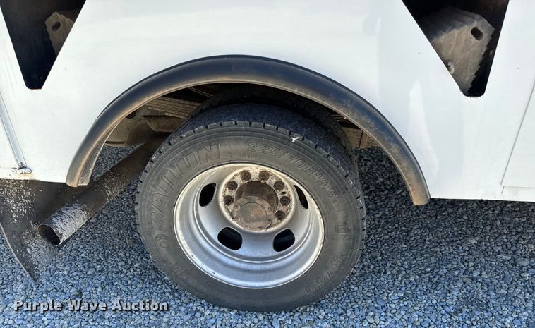 image for item NL9929 2012 Dodge Ram 5500HD bucket truck