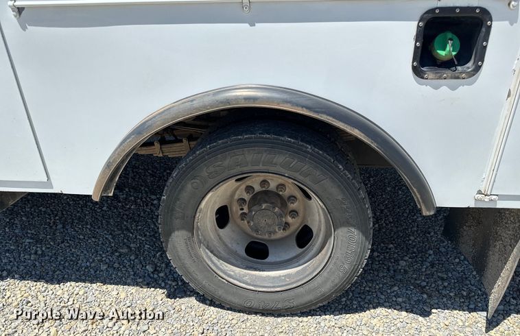 image for item NL9929 2012 Dodge Ram 5500HD bucket truck