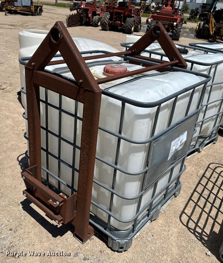 image for item NL9932 (5) poly tanks