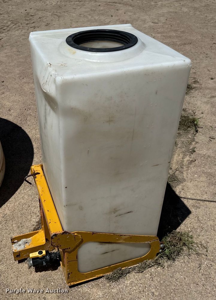 image for item NL9932 (5) poly tanks