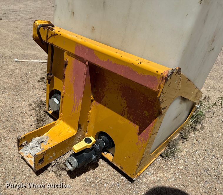 image for item NL9932 (5) poly tanks