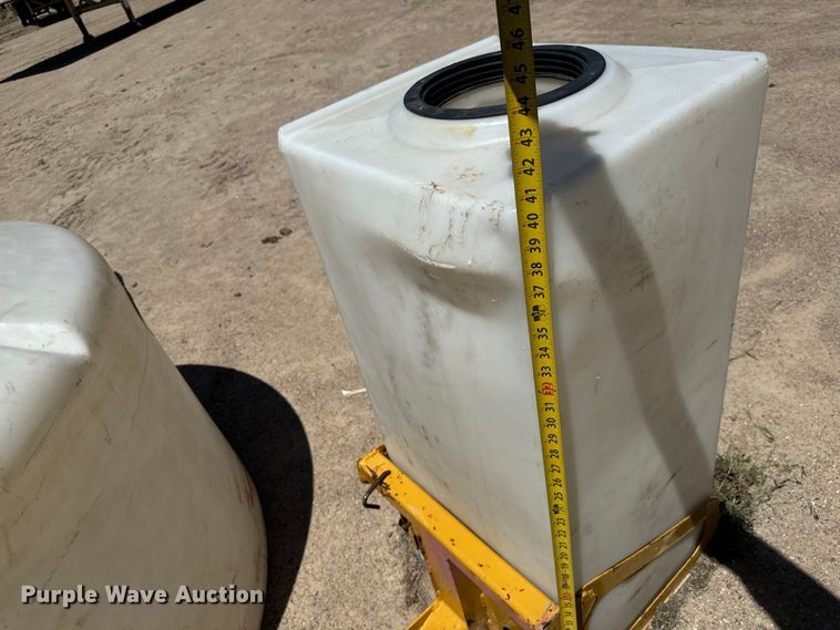 image for item NL9932 (5) poly tanks