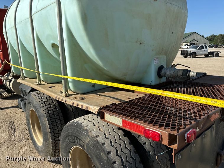 image for item NL9937 1996 Volvo  tank truck