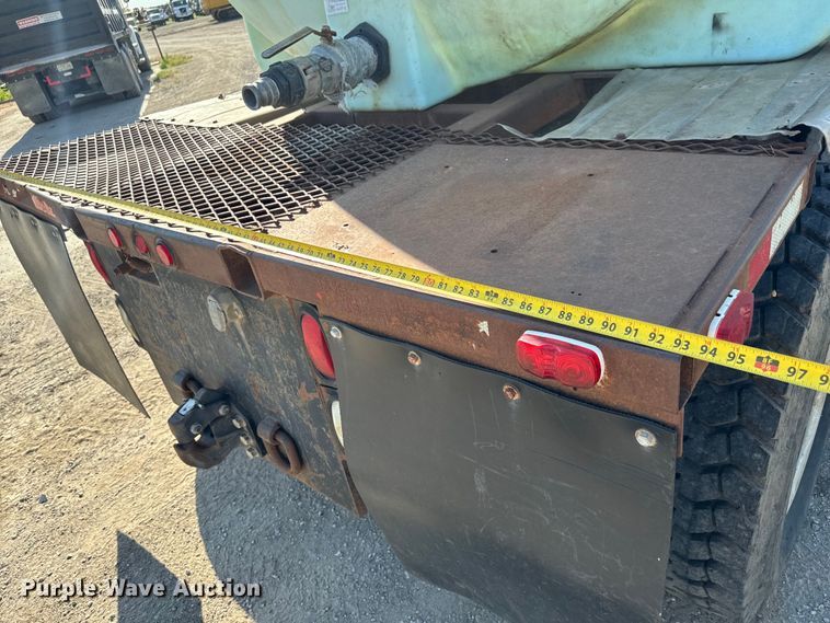 image for item NL9937 1996 Volvo  tank truck