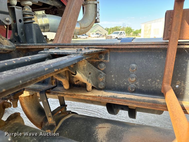 image for item NL9937 1996 Volvo  tank truck