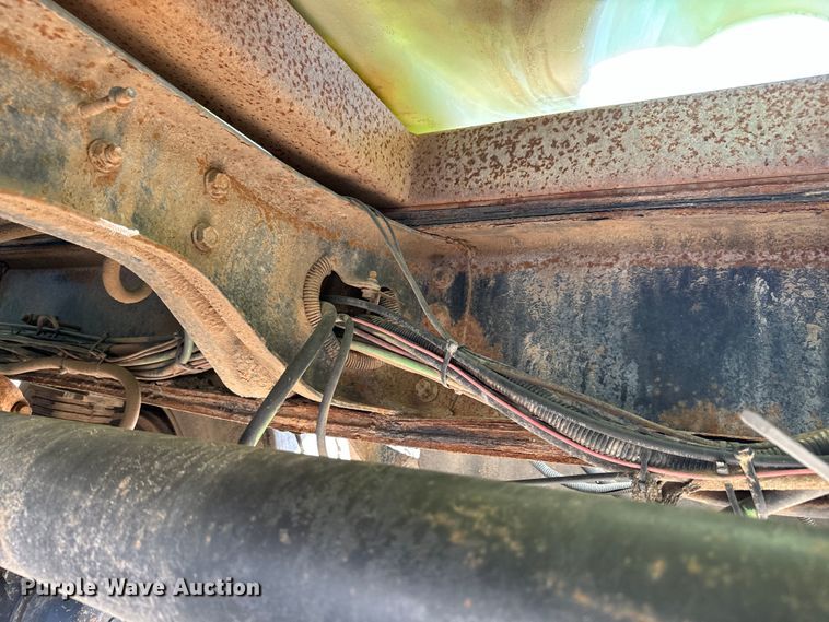 image for item NL9937 1996 Volvo  tank truck