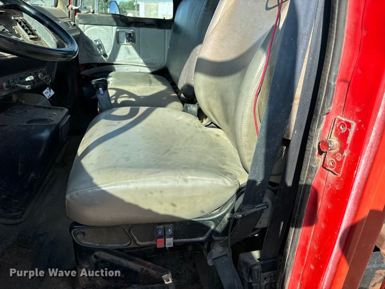 image for item NL9937 1996 Volvo  tank truck