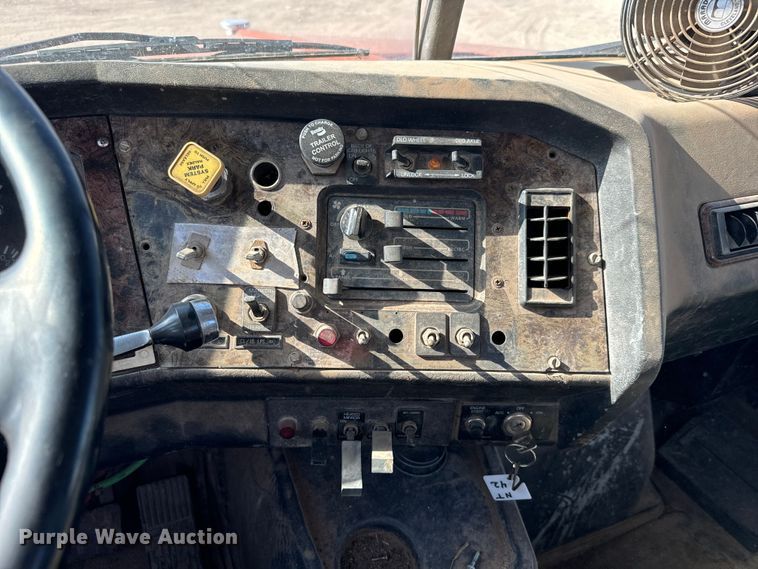 image for item NL9937 1996 Volvo  tank truck