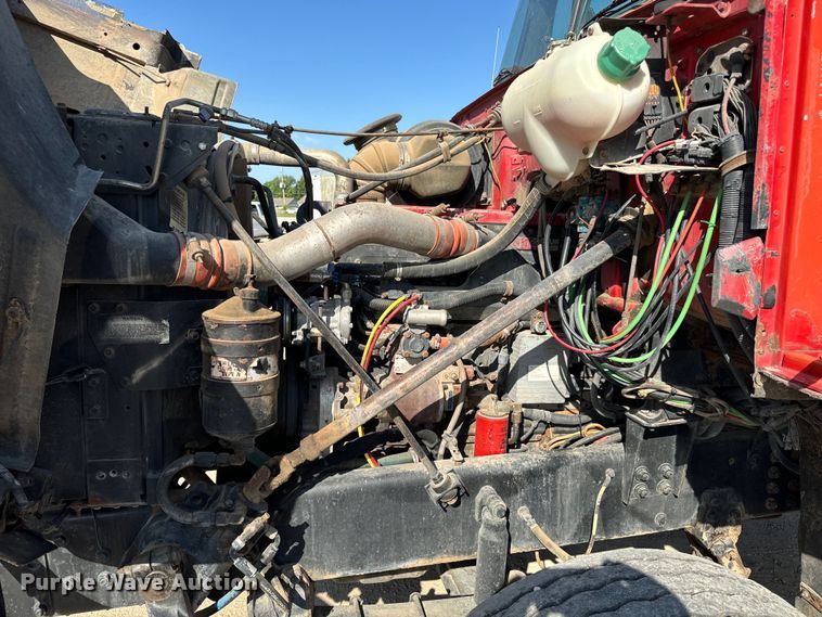 image for item NL9937 1996 Volvo  tank truck