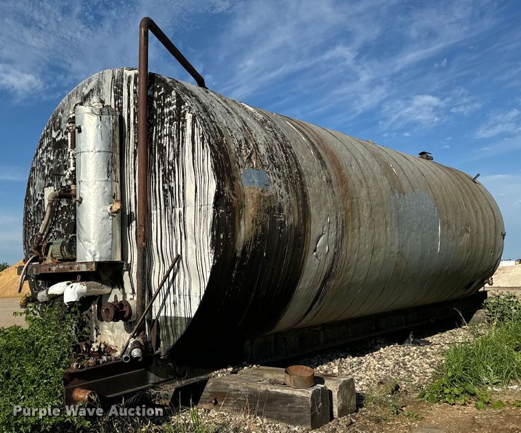 image for item NL9943 Liquid asphalt tank