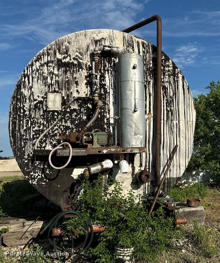 image for item NL9943 Liquid asphalt tank