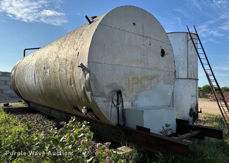 image for item NL9943 Liquid asphalt tank