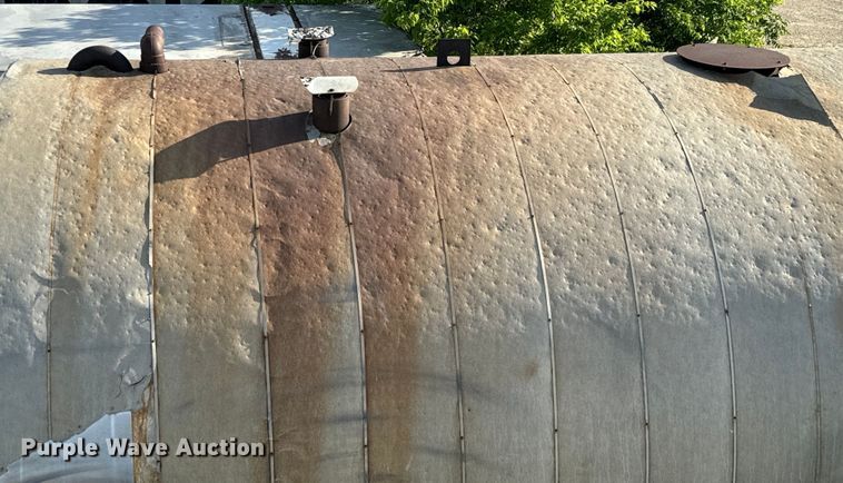 image for item NL9943 Liquid asphalt tank