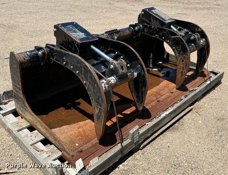 image for item NL9950 Skid steer grapple bucket