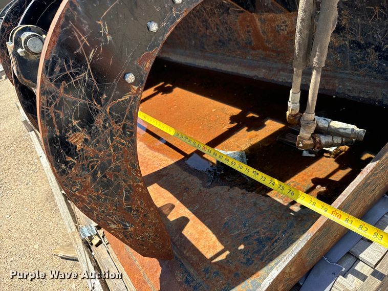 image for item NL9950 Skid steer grapple bucket