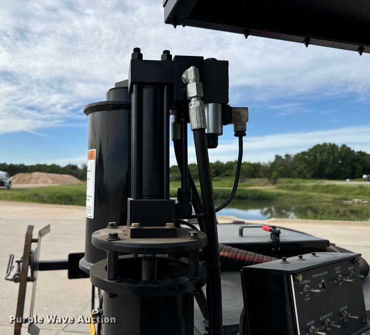 image for item NL9976 2019 Blastcrete DA-350 Seal coat applicator 