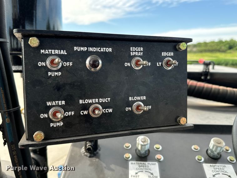 image for item NL9976 2019 Blastcrete DA-350 Seal coat applicator 