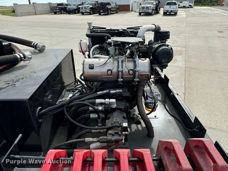 image for item NL9976 2019 Blastcrete DA-350 Seal coat applicator 