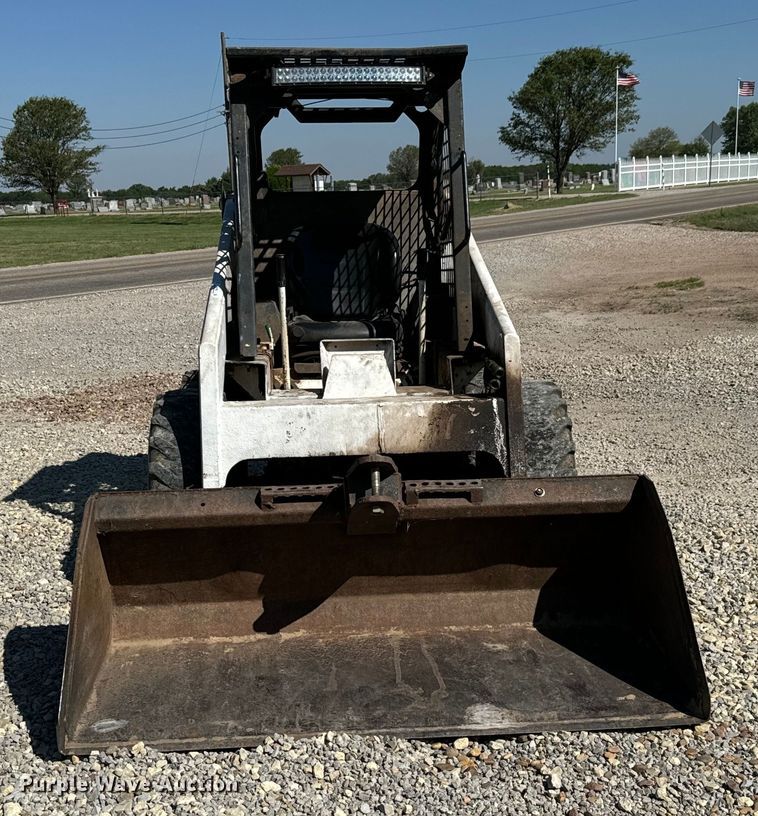 image for item NL9982 1983 Bobcat 743 skid steer loader