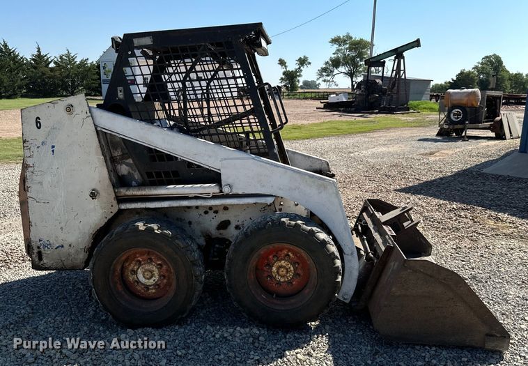 image for item NL9982 1983 Bobcat 743 skid steer loader