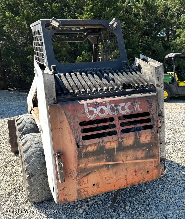 image for item NL9982 1983 Bobcat 743 skid steer loader