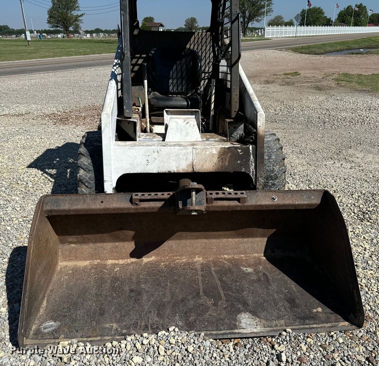 image for item NL9982 1983 Bobcat 743 skid steer loader