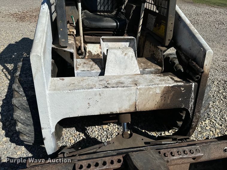image for item NL9982 1983 Bobcat 743 skid steer loader