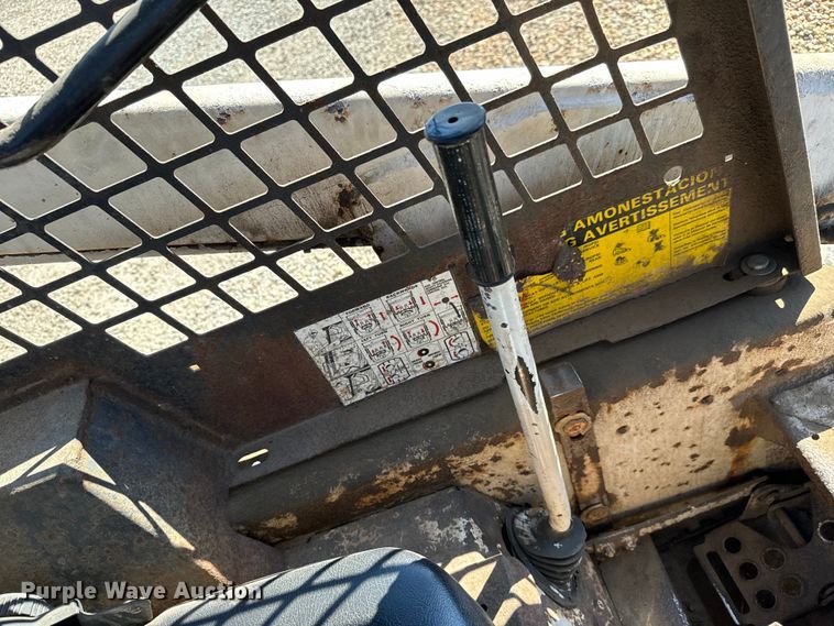 image for item NL9982 1983 Bobcat 743 skid steer loader