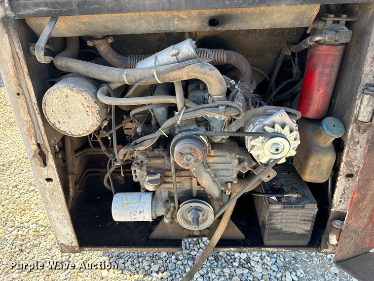 image for item NL9982 1983 Bobcat 743 skid steer loader