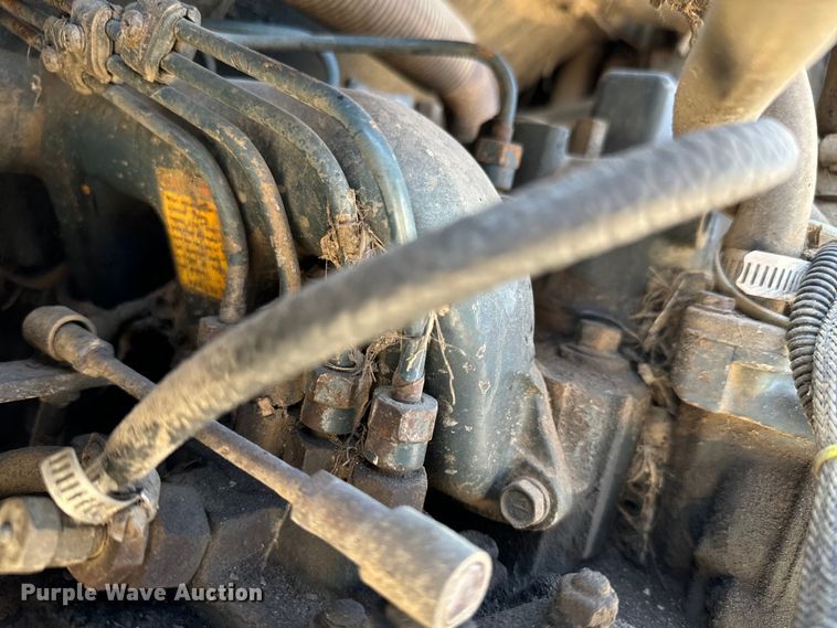 image for item NL9982 1983 Bobcat 743 skid steer loader