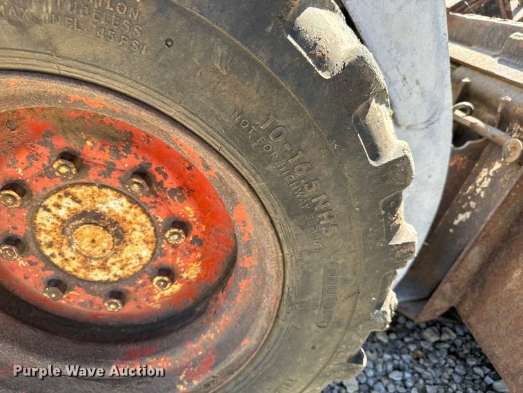 image for item NL9982 1983 Bobcat 743 skid steer loader