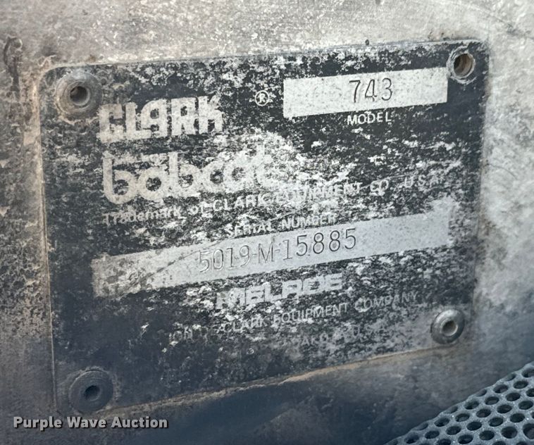 image for item NL9982 1983 Bobcat 743 skid steer loader