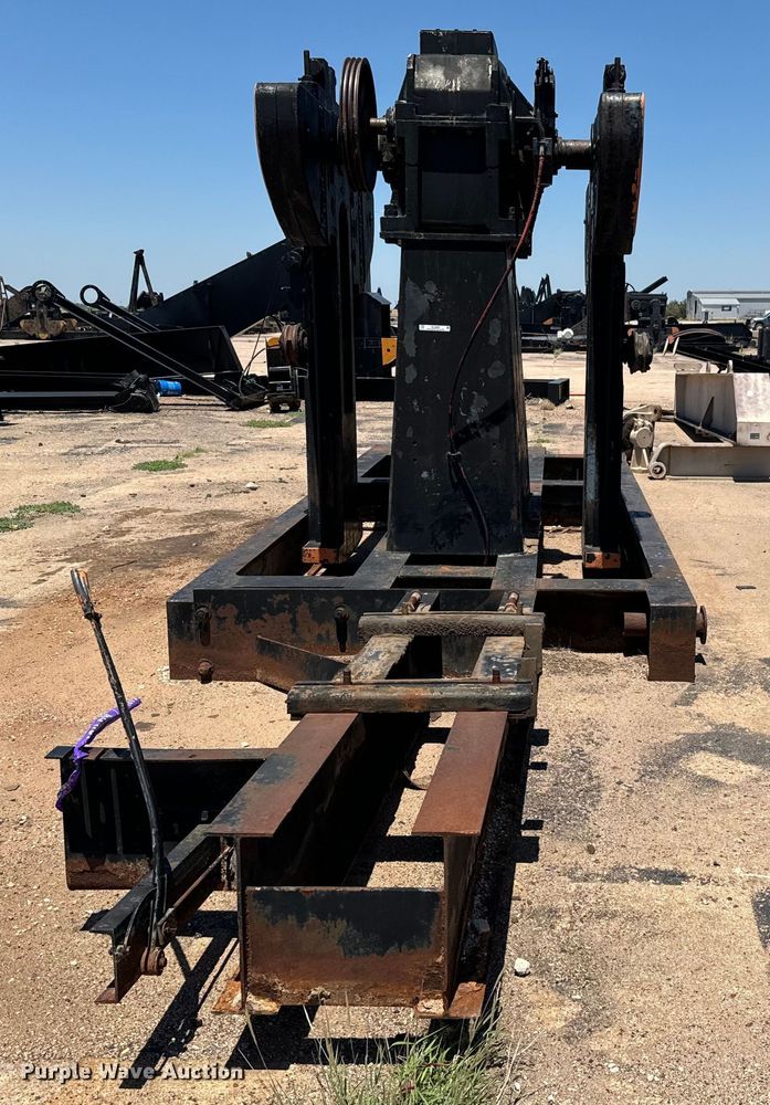 image for item NL9989 RigMaster 228 pump jack 