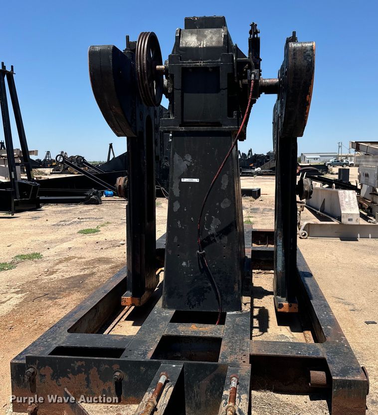 image for item NL9989 RigMaster 228 pump jack 