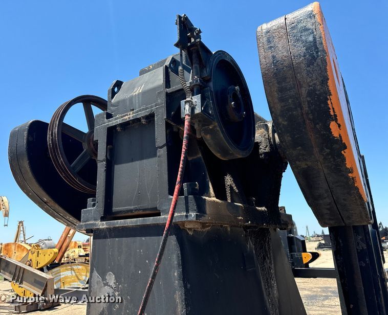 image for item NL9989 RigMaster 228 pump jack 