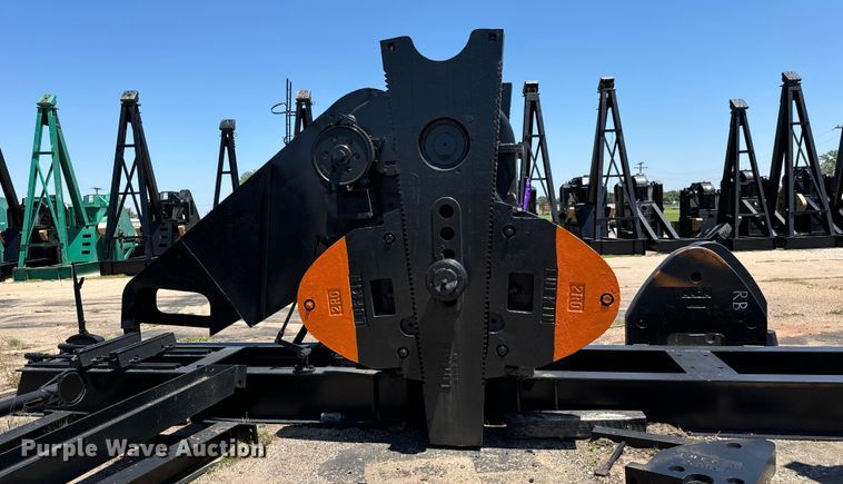 image for item NL9990 Lufkin 320 pump jack