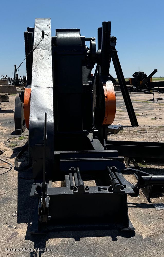 image for item NL9990 Lufkin 320 pump jack