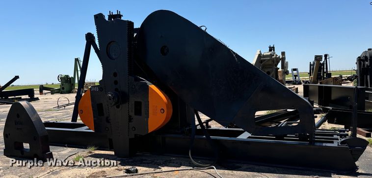 image for item NL9990 Lufkin 320 pump jack