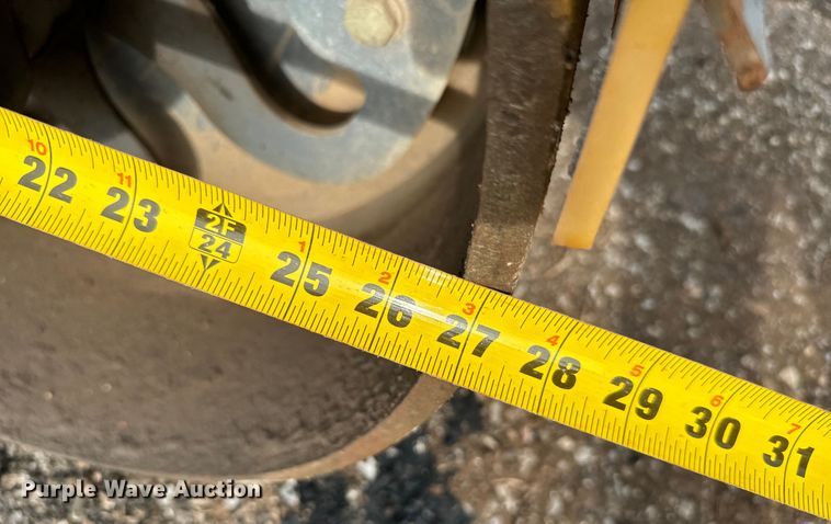 image for item NQ9569 Hamm HD13 double drum roller