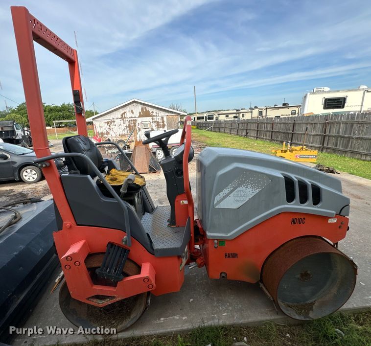 image for item NQ9570 2011 Hamm HD10C double drum roller