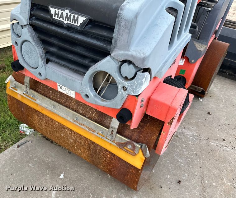 image for item NQ9570 2011 Hamm HD10C double drum roller