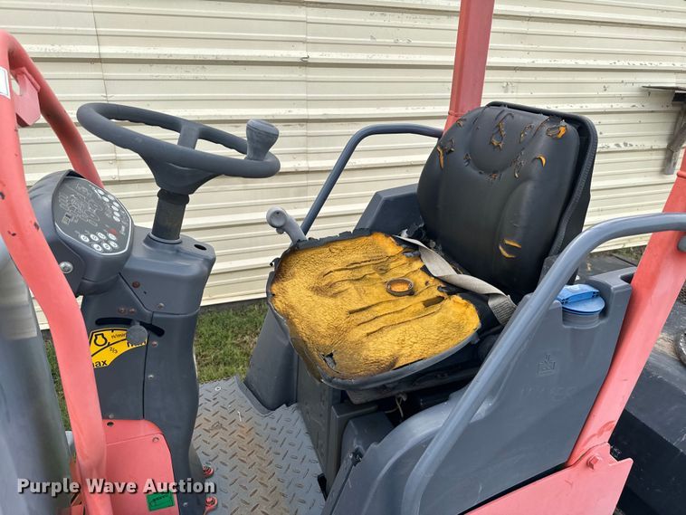 image for item NQ9570 2011 Hamm HD10C double drum roller