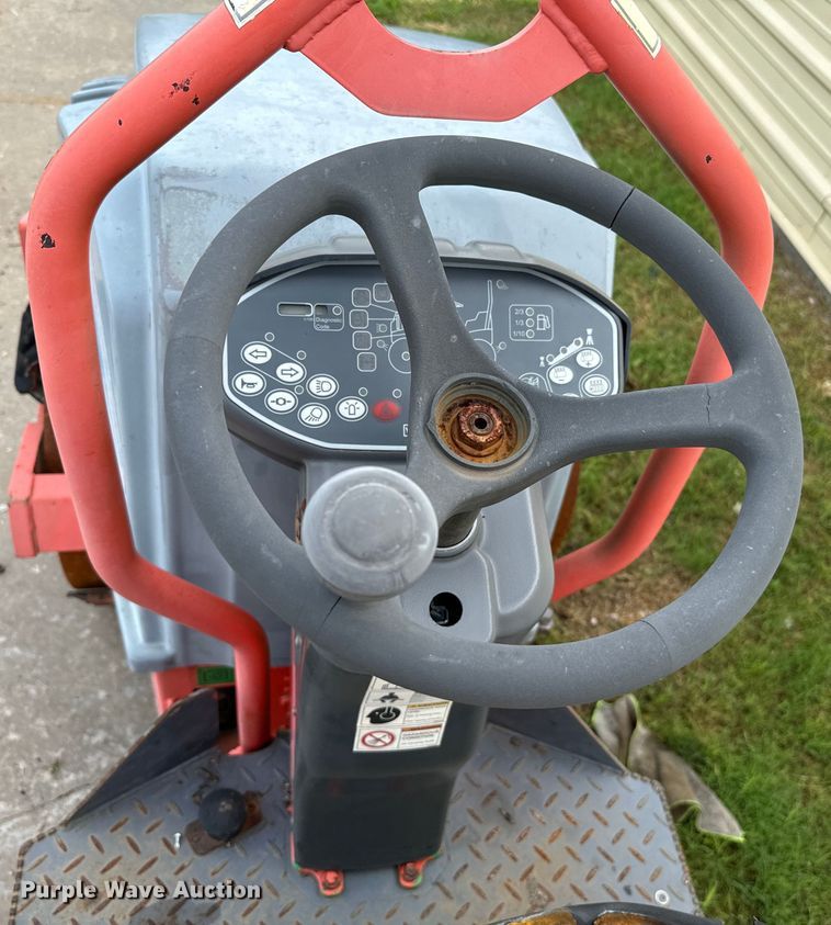 image for item NQ9570 2011 Hamm HD10C double drum roller