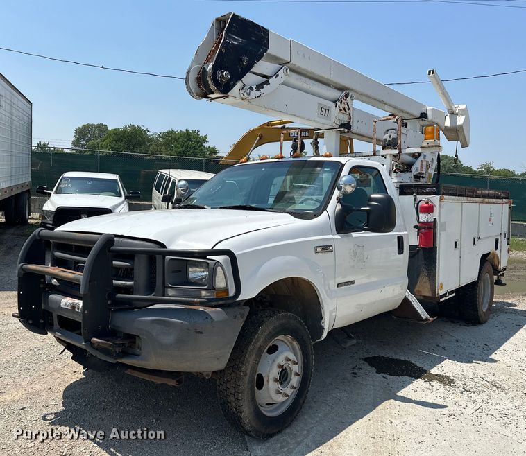 image for item NR9910 2003 Ford F350 Super Duty bucket truck