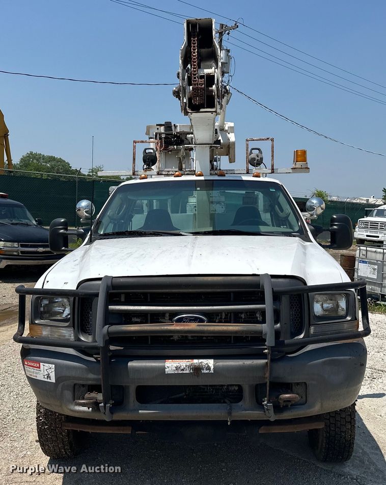 image for item NR9910 2003 Ford F350 Super Duty bucket truck