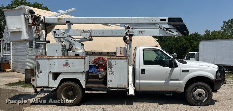 image for item NR9910 2003 Ford F350 Super Duty bucket truck