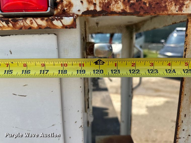 image for item NR9910 2003 Ford F350 Super Duty bucket truck