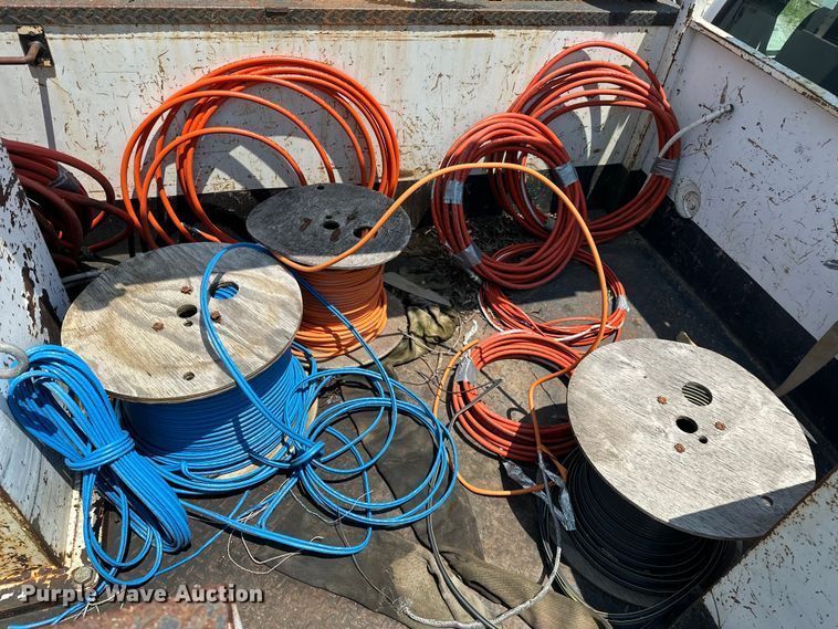 image for item NR9910 2003 Ford F350 Super Duty bucket truck