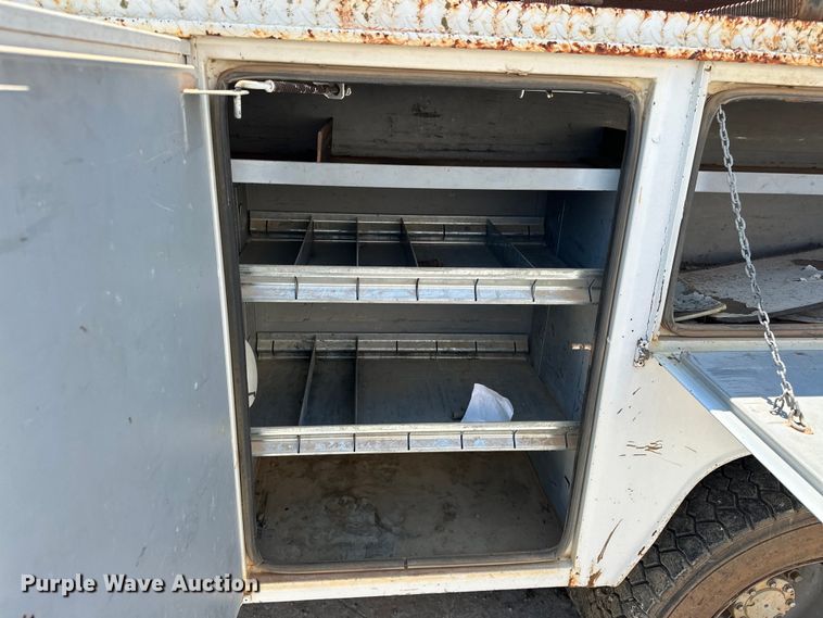 image for item NR9910 2003 Ford F350 Super Duty bucket truck